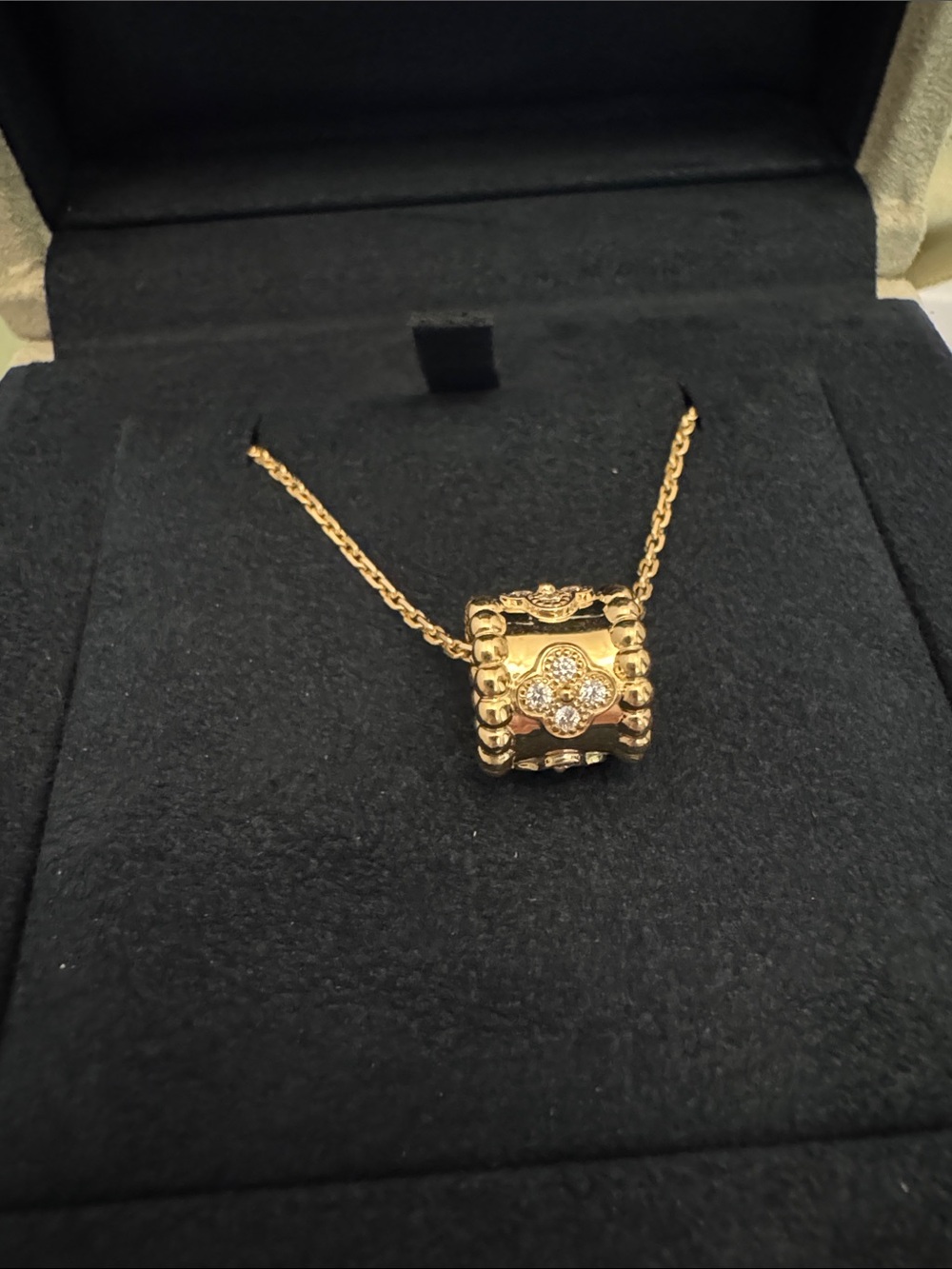 Van Cleef & Arpels Perlée Clovers Pendant  & Trace Chain, 42cm Necklace YG